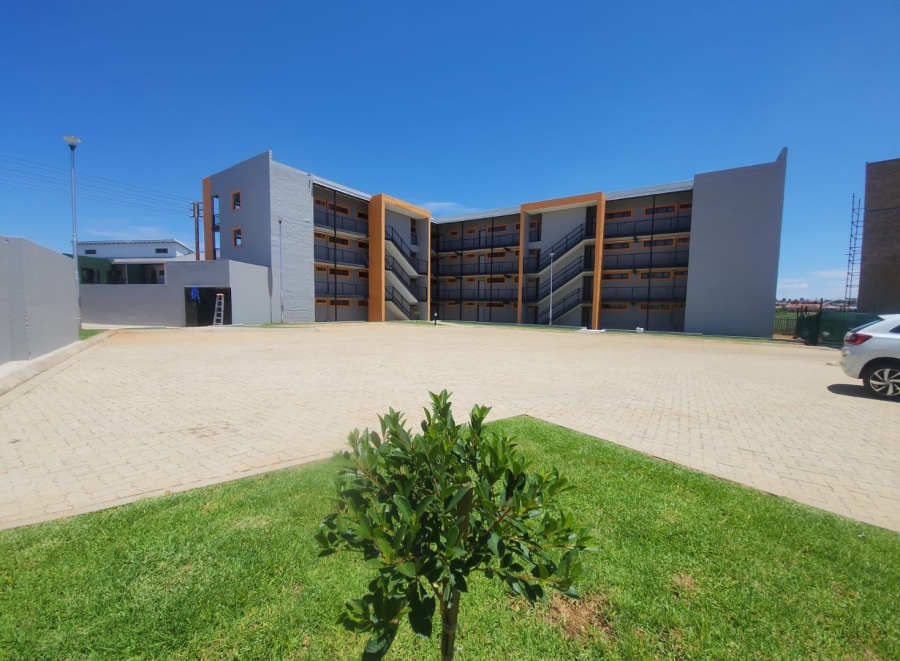 To Let 2 Bedroom Property for Rent in Protea Glen Gauteng