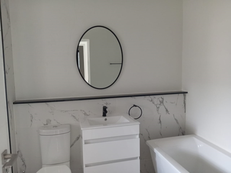 To Let 2 Bedroom Property for Rent in Waterfall Gauteng