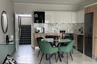 To Let 2 Bedroom Property for Rent in Waterfall Gauteng