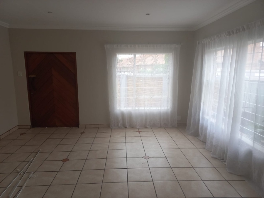 To Let 3 Bedroom Property for Rent in Witfield Gauteng