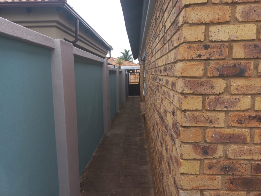 To Let 3 Bedroom Property for Rent in Witfield Gauteng