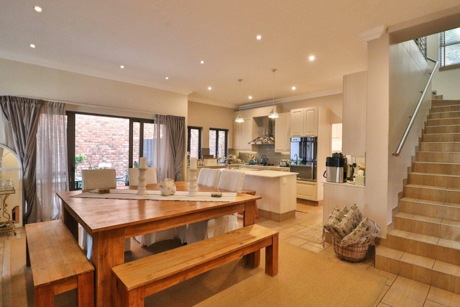 To Let 4 Bedroom Property for Rent in Bedfordview Gauteng