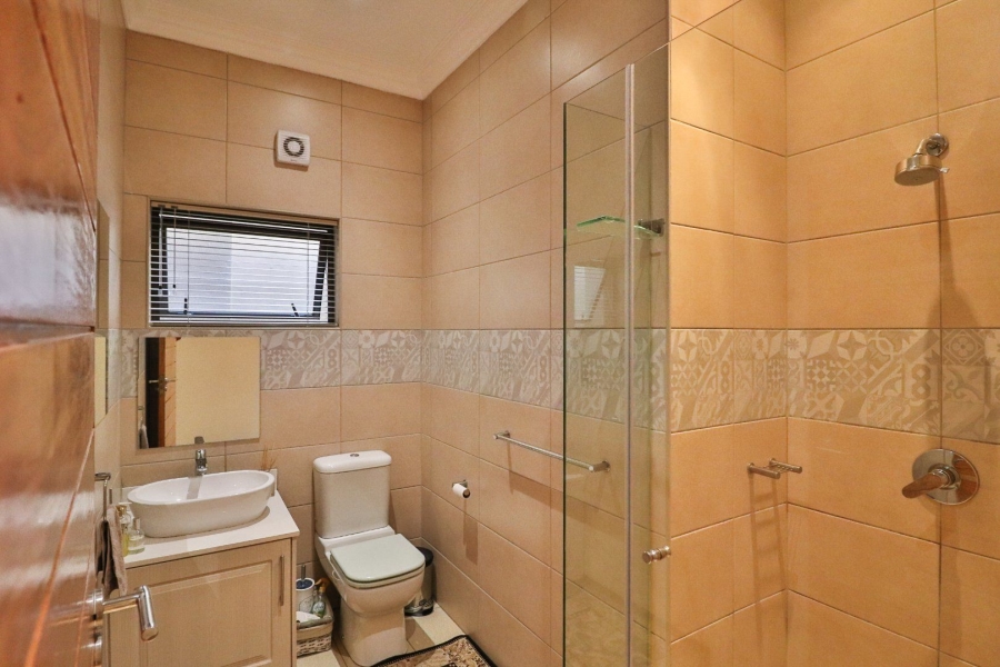 To Let 4 Bedroom Property for Rent in Bedfordview Gauteng