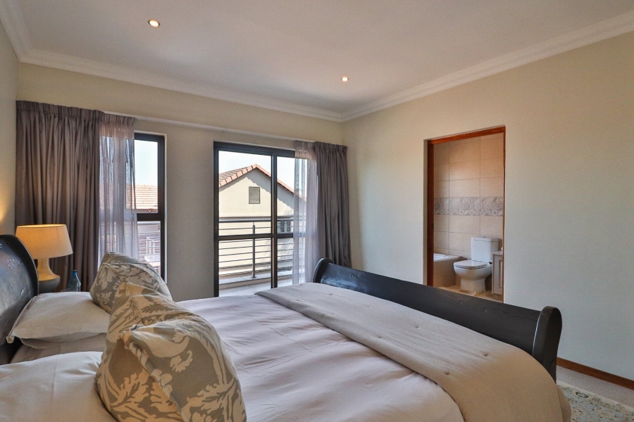 To Let 4 Bedroom Property for Rent in Bedfordview Gauteng