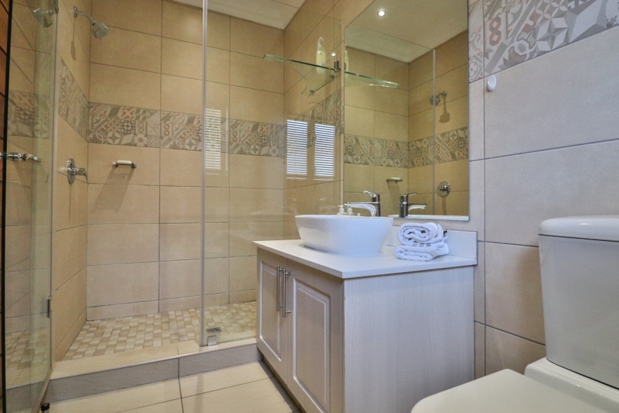 To Let 4 Bedroom Property for Rent in Bedfordview Gauteng