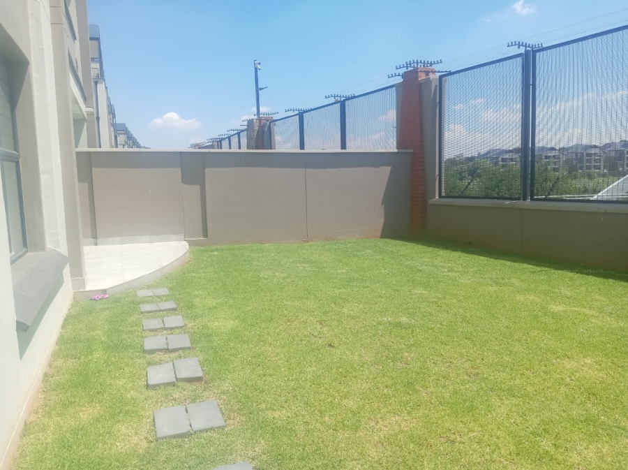 To Let 3 Bedroom Property for Rent in Waterfall Gauteng