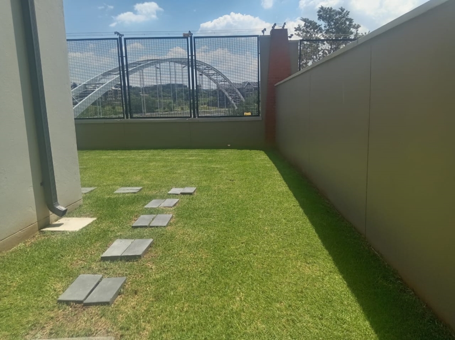 To Let 3 Bedroom Property for Rent in Waterfall Gauteng