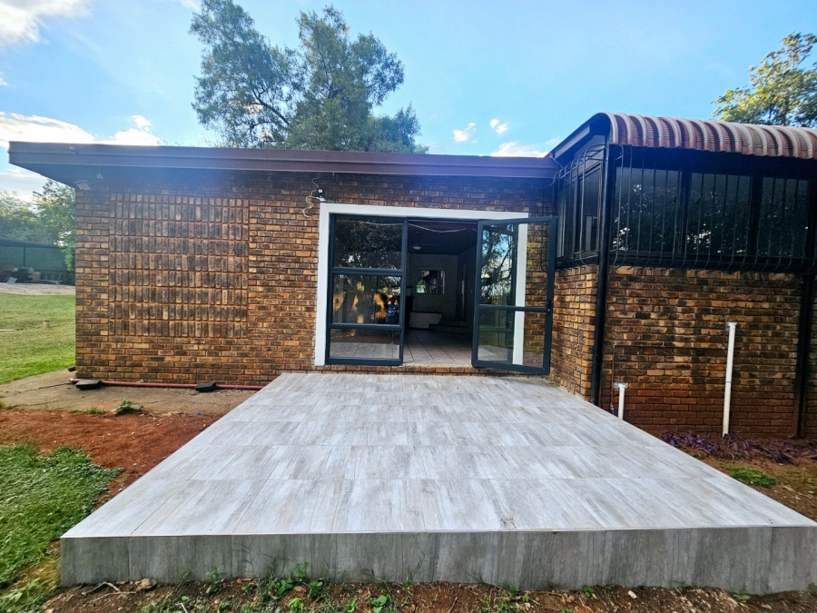 To Let 2 Bedroom Property for Rent in Mnandi Gauteng