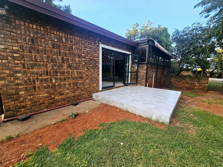 To Let 2 Bedroom Property for Rent in Mnandi Gauteng