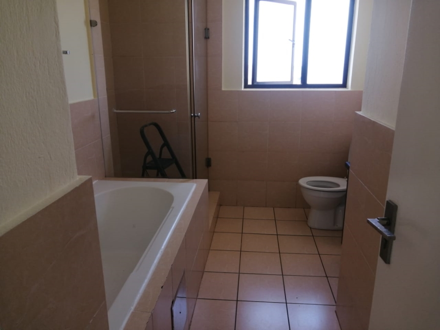 2 Bedroom Property for Sale in Carlswald Gauteng