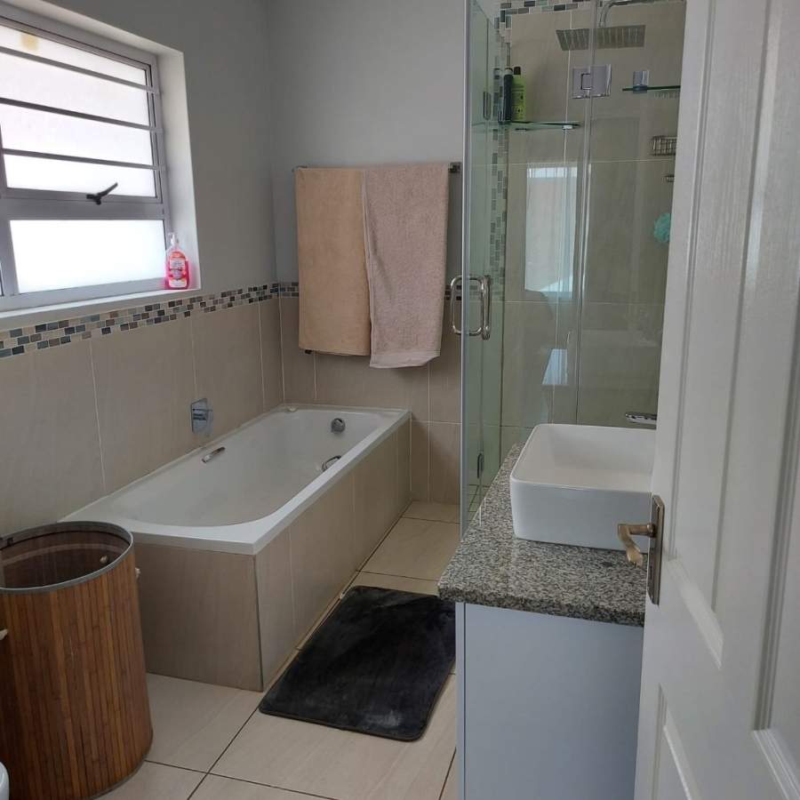3 Bedroom Property for Sale in Beyers Park Gauteng