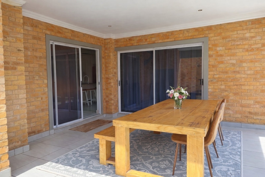 To Let 3 Bedroom Property for Rent in Beyers Park Gauteng