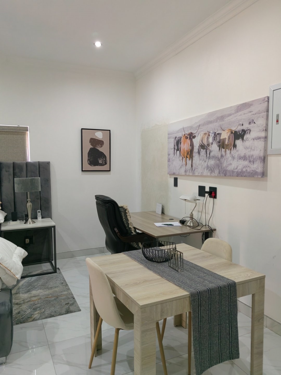 To Let 1 Bedroom Property for Rent in Fourways Gauteng