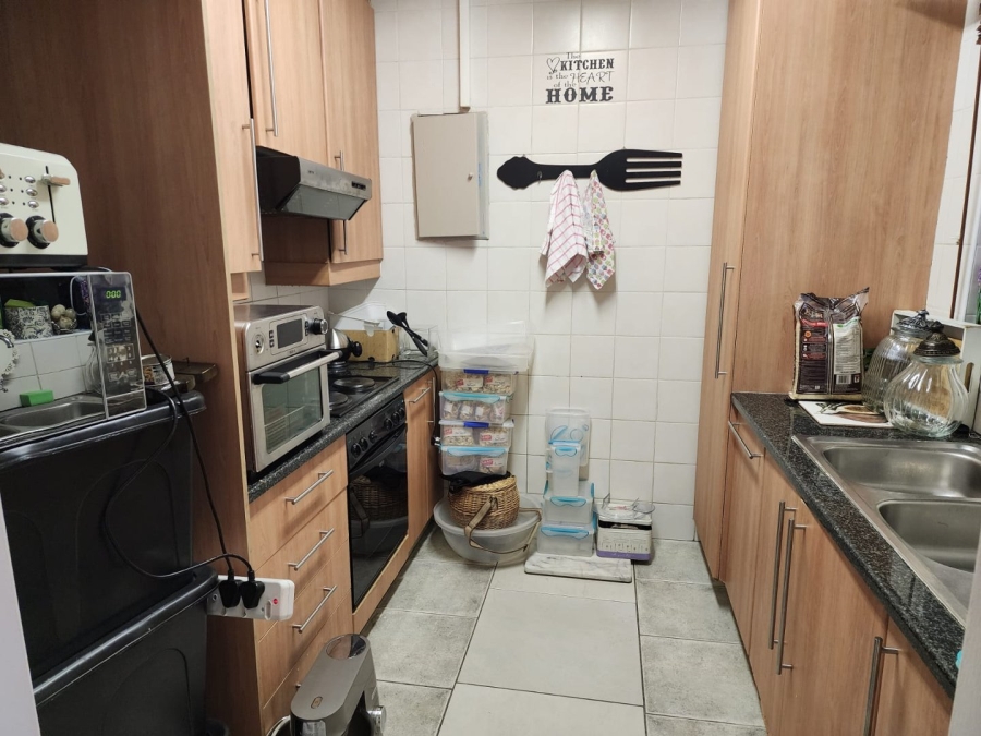 To Let 2 Bedroom Property for Rent in Dayanglen Gauteng