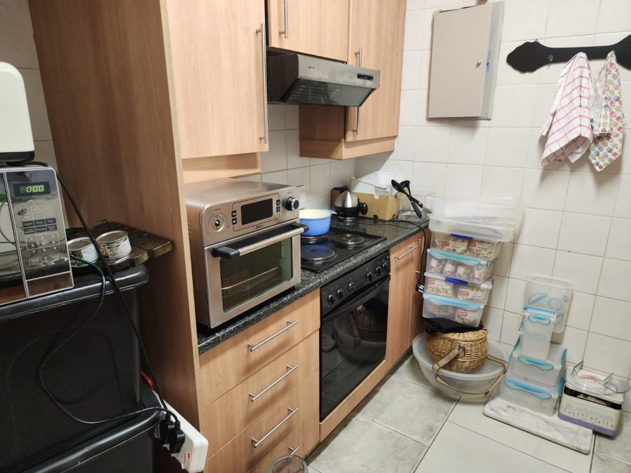 To Let 2 Bedroom Property for Rent in Dayanglen Gauteng