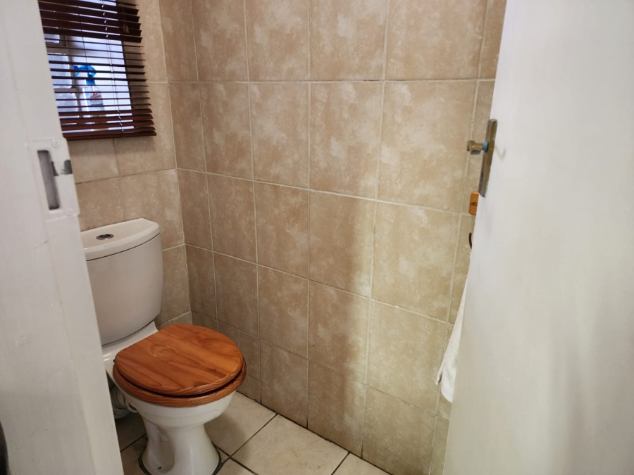 To Let 2 Bedroom Property for Rent in Dayanglen Gauteng