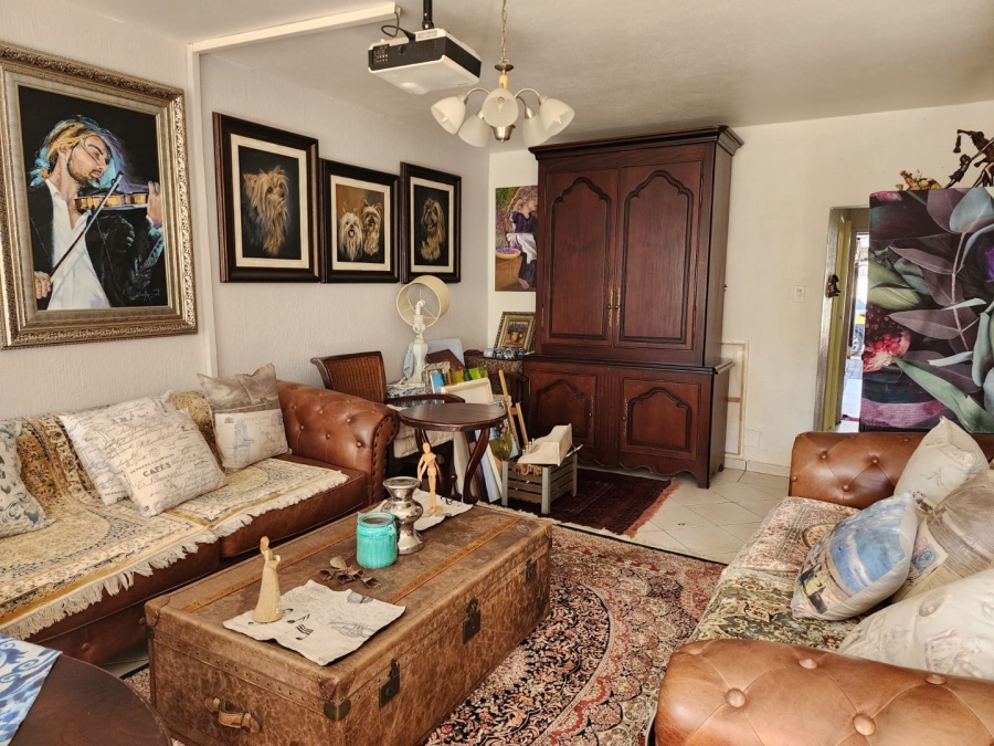 To Let 2 Bedroom Property for Rent in Dayanglen Gauteng