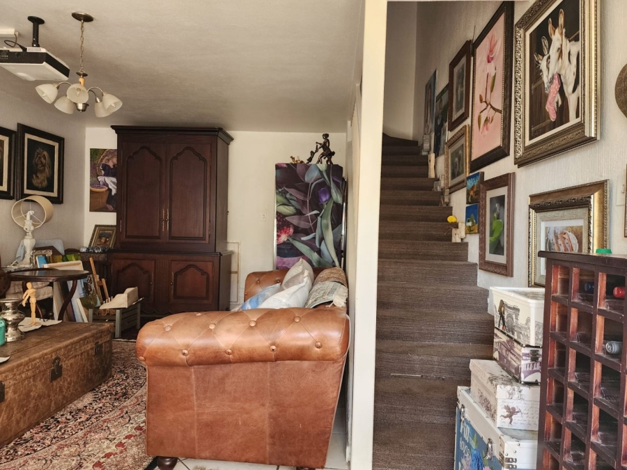 To Let 2 Bedroom Property for Rent in Dayanglen Gauteng