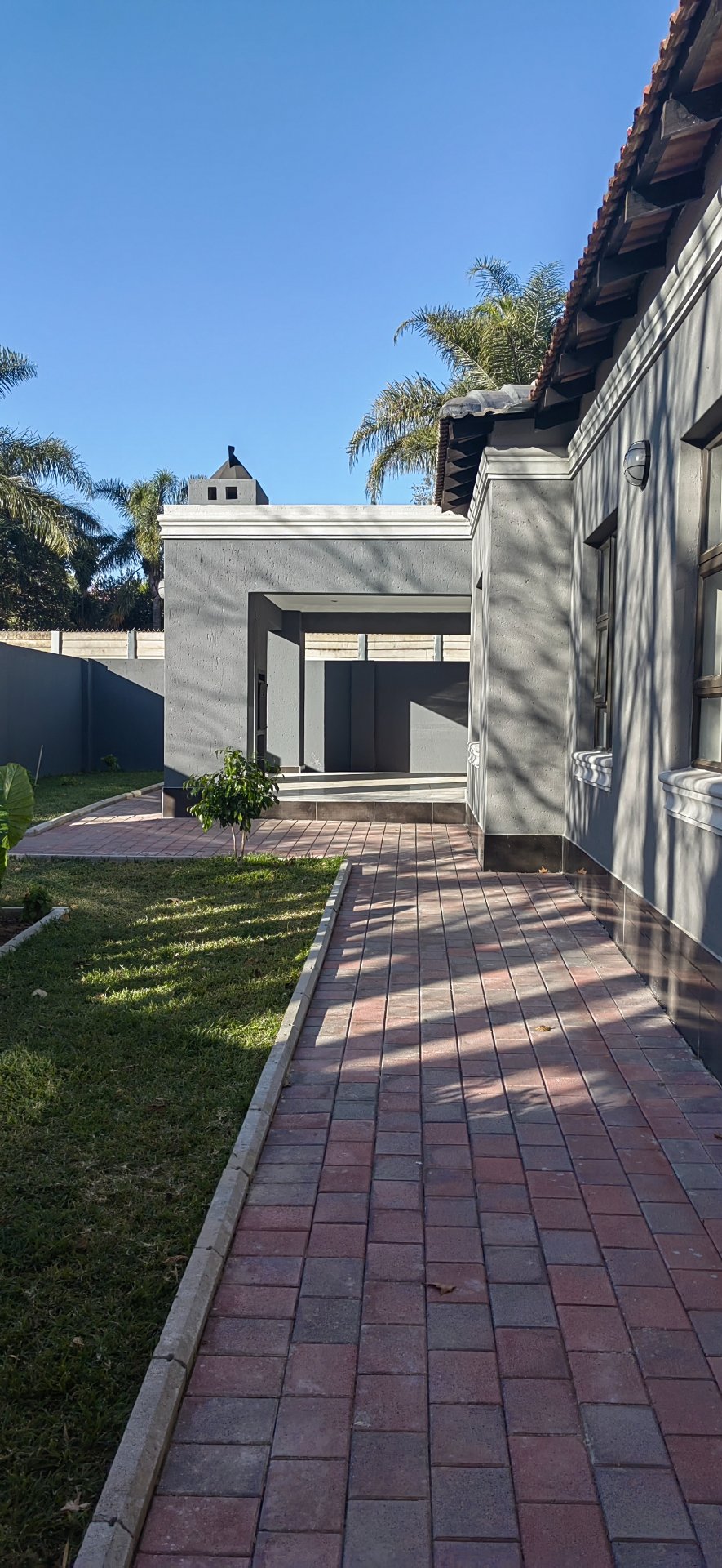 To Let 3 Bedroom Property for Rent in Fourways Gauteng