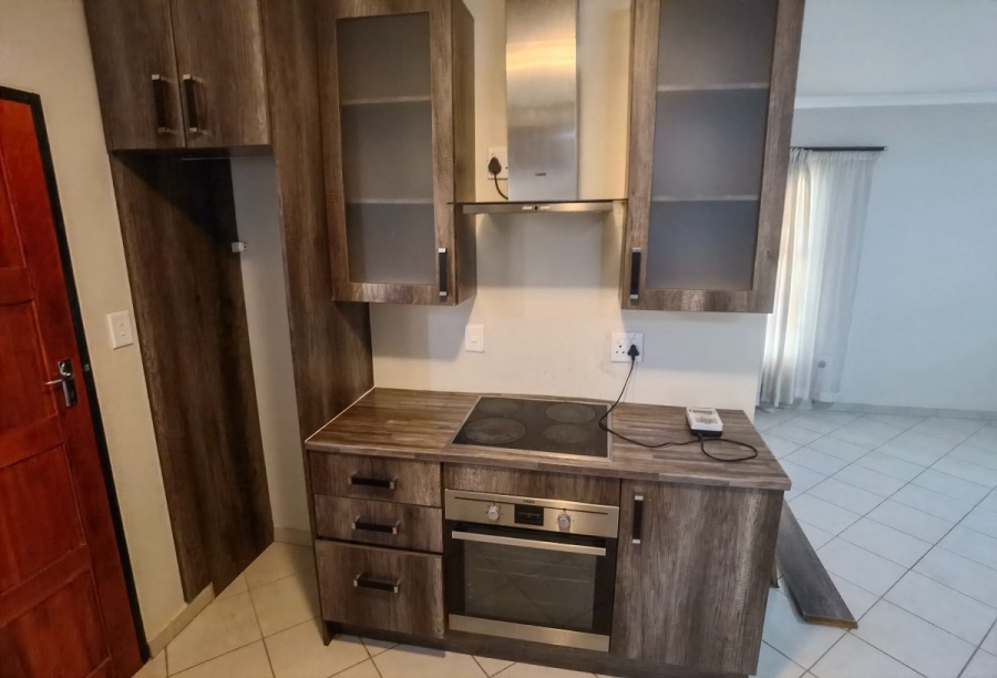 To Let  Bedroom Property for Rent in Crystal Park Gauteng