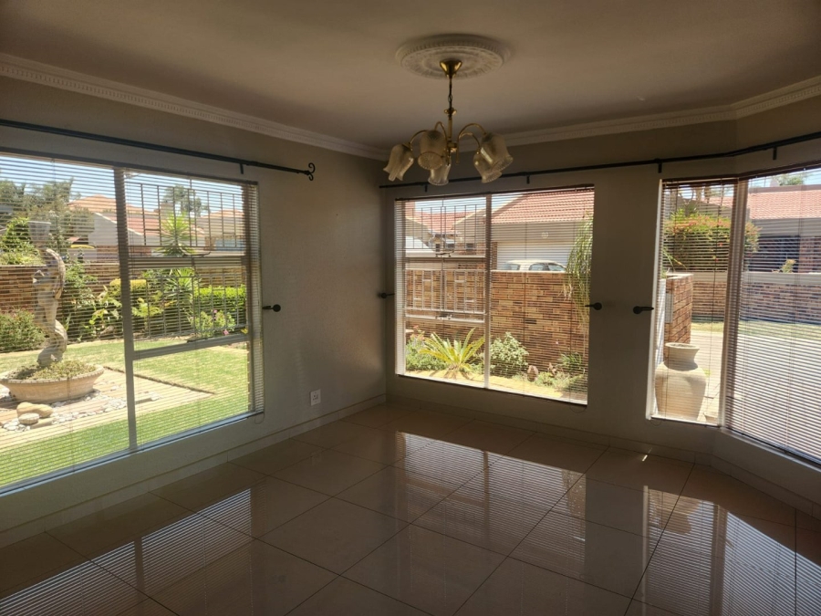 To Let 2 Bedroom Property for Rent in Beyers Park Gauteng