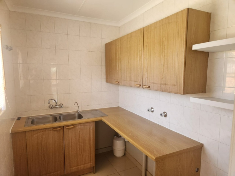 To Let 2 Bedroom Property for Rent in Beyers Park Gauteng