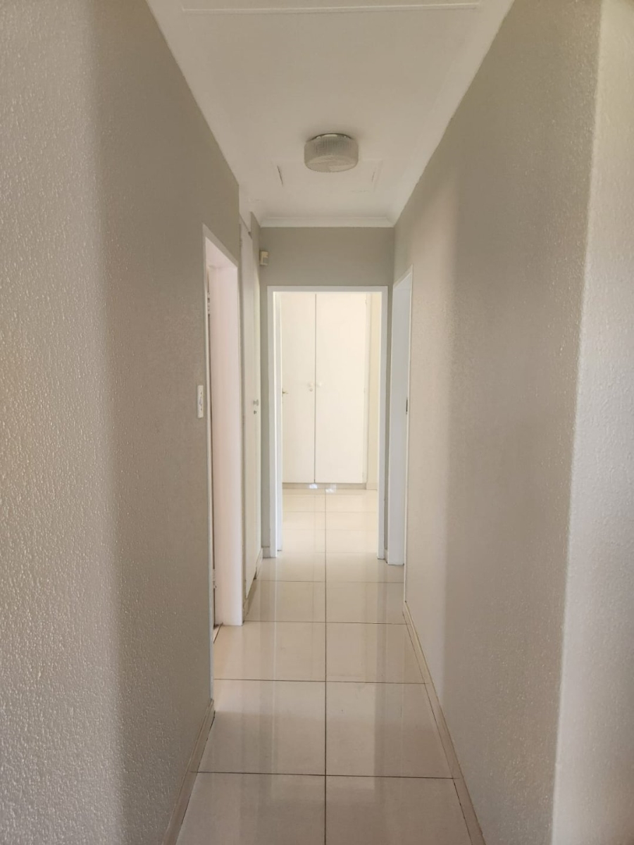 To Let 2 Bedroom Property for Rent in Beyers Park Gauteng