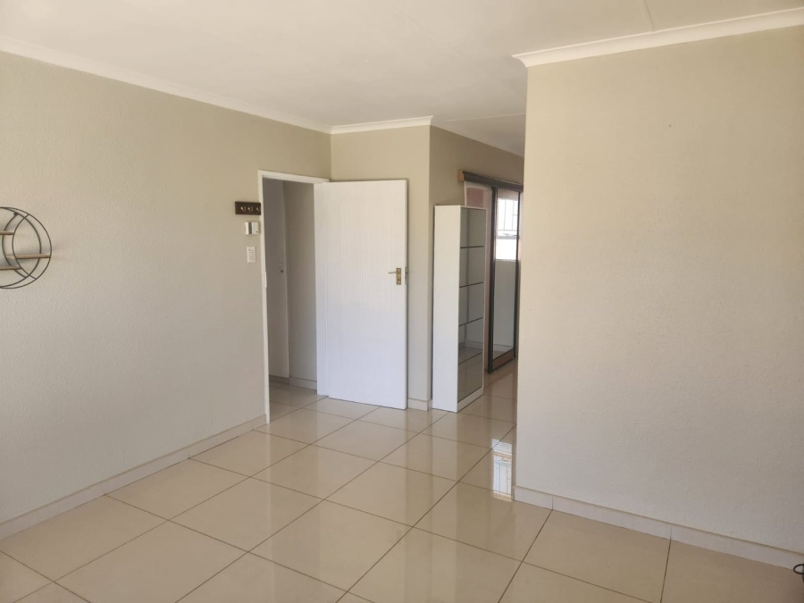 To Let 2 Bedroom Property for Rent in Beyers Park Gauteng