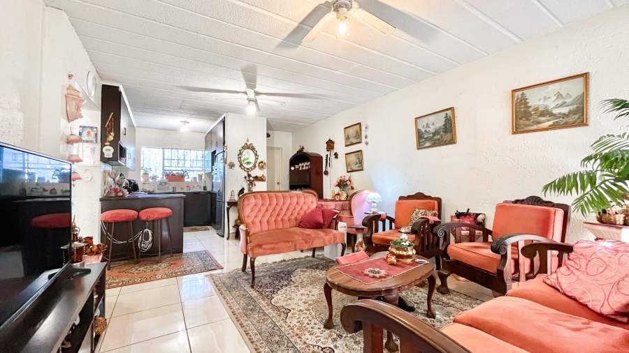 2 Bedroom Property for Sale in Rembrandt Park Gauteng