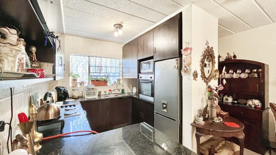 2 Bedroom Property for Sale in Rembrandt Park Gauteng