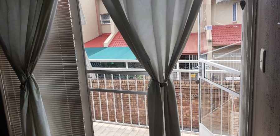 2 Bedroom Property for Sale in Dorandia Gauteng