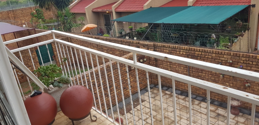 2 Bedroom Property for Sale in Dorandia Gauteng