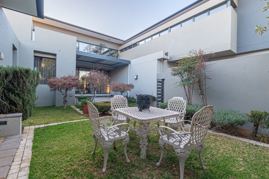 5 Bedroom Property for Sale in Paradiso Gauteng