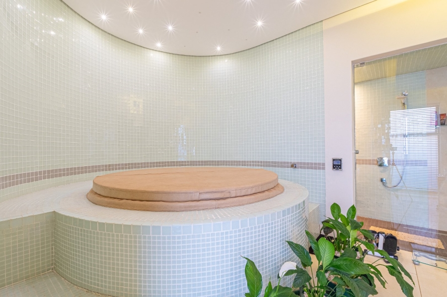 5 Bedroom Property for Sale in Paradiso Gauteng