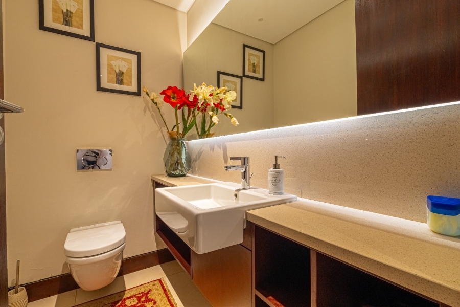 5 Bedroom Property for Sale in Paradiso Gauteng