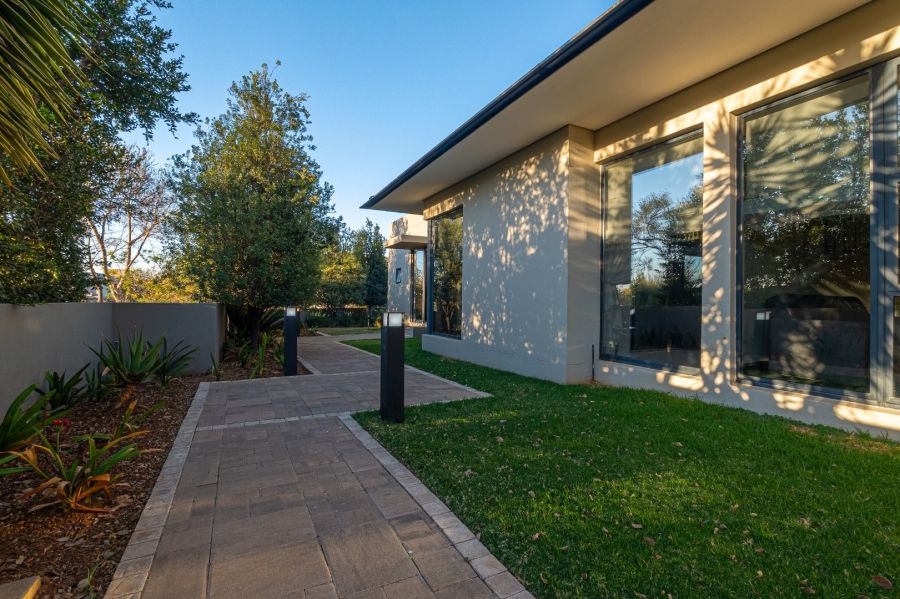 5 Bedroom Property for Sale in Paradiso Gauteng