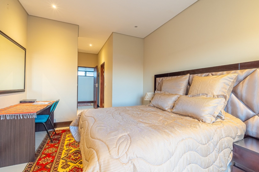 5 Bedroom Property for Sale in Paradiso Gauteng