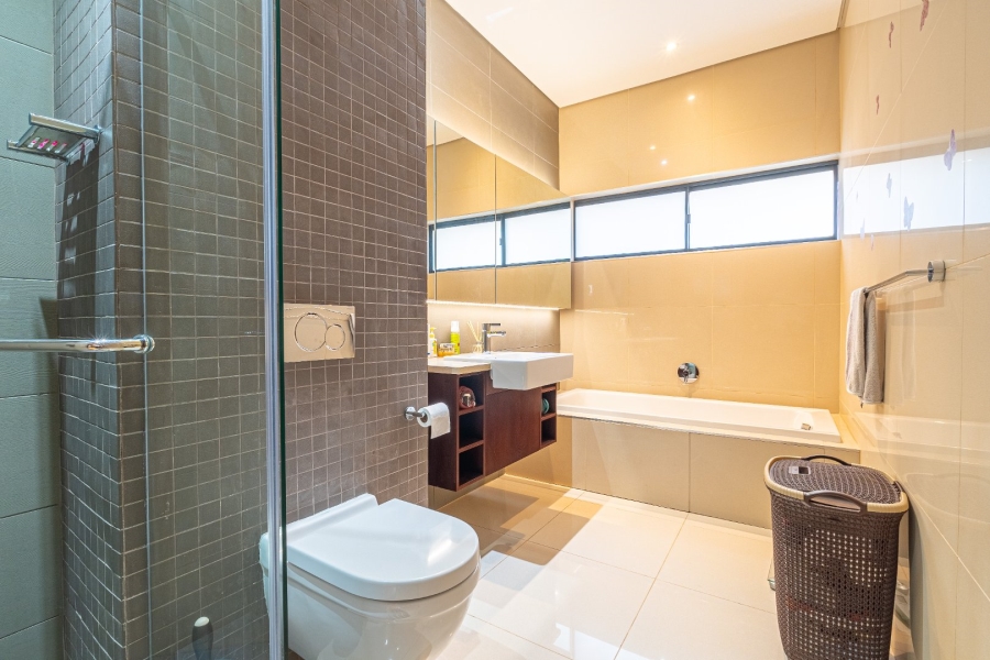 5 Bedroom Property for Sale in Paradiso Gauteng