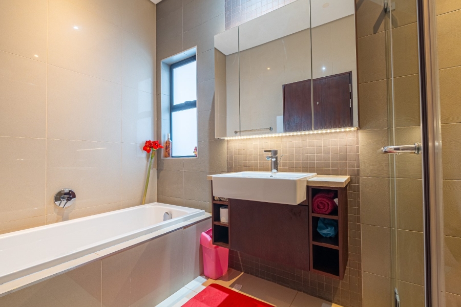 5 Bedroom Property for Sale in Paradiso Gauteng