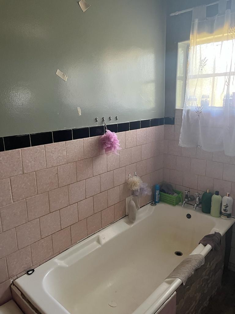 To Let  Bedroom Property for Rent in Norton Home Estate AH Gauteng