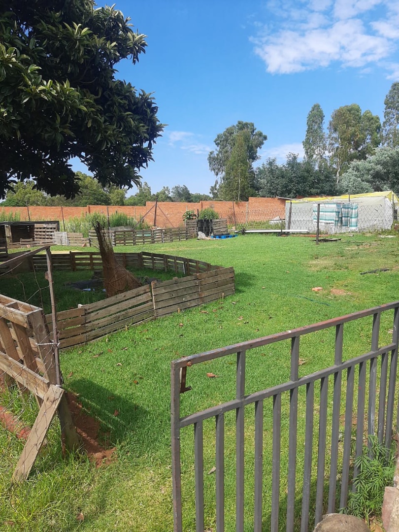 To Let  Bedroom Property for Rent in Norton Home Estate AH Gauteng