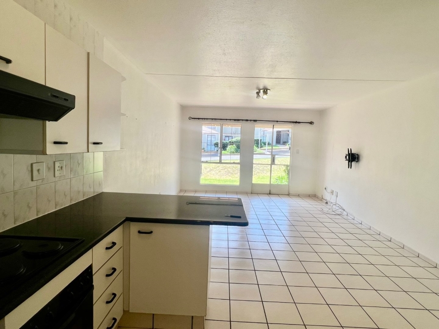 2 Bedroom Property for Sale in Oakdene Gauteng