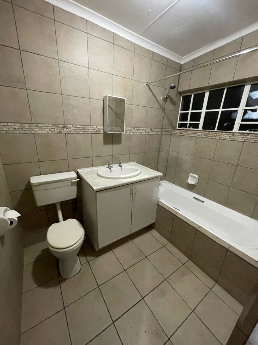 To Let 1 Bedroom Property for Rent in Mountain View Gauteng