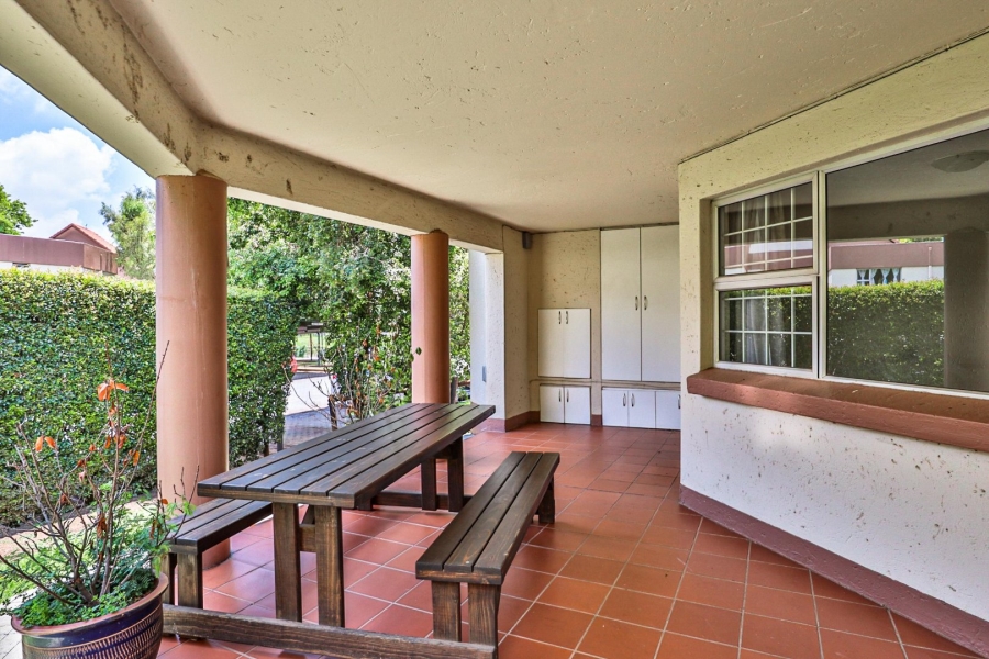 To Let 1 Bedroom Property for Rent in Bedfordview Gauteng