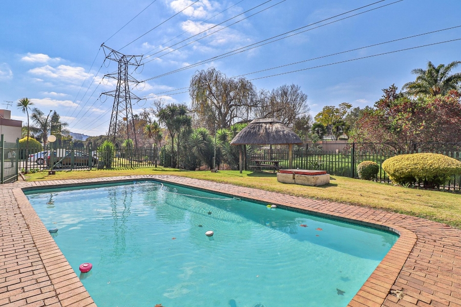 To Let 1 Bedroom Property for Rent in Bedfordview Gauteng