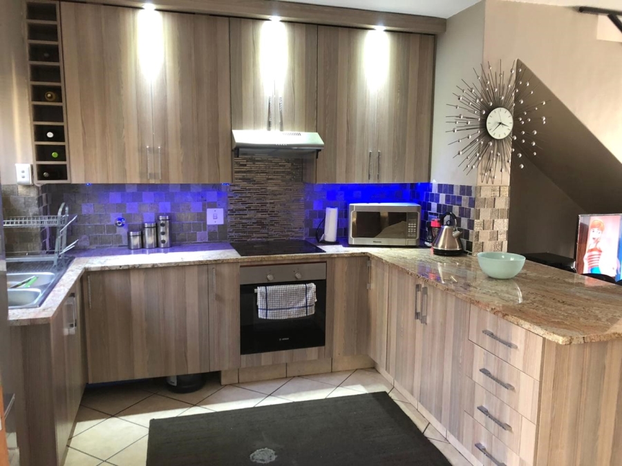 3 Bedroom Property for Sale in Vorna Valley Gauteng