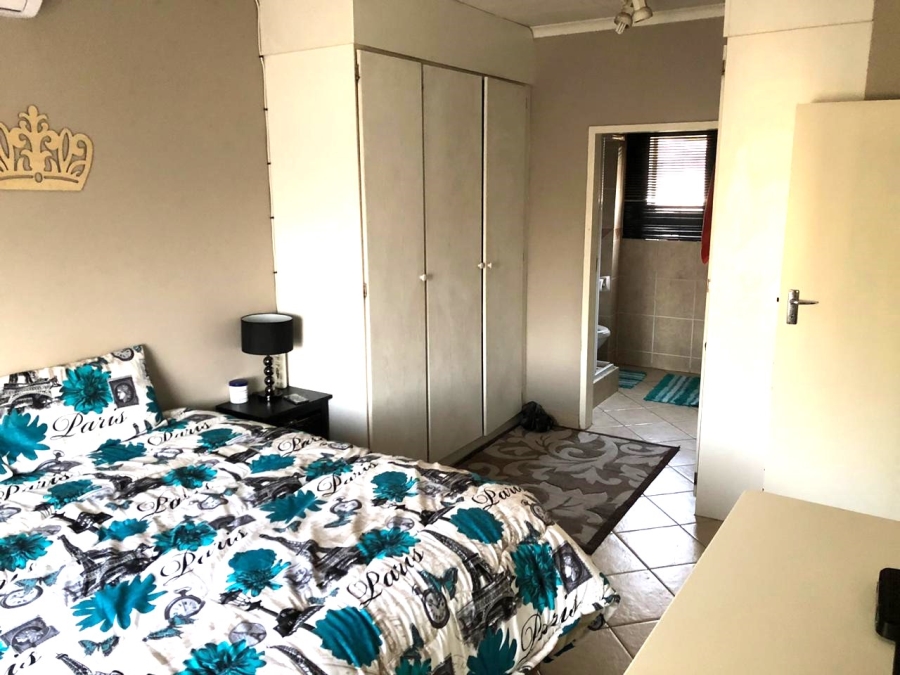 3 Bedroom Property for Sale in Vorna Valley Gauteng