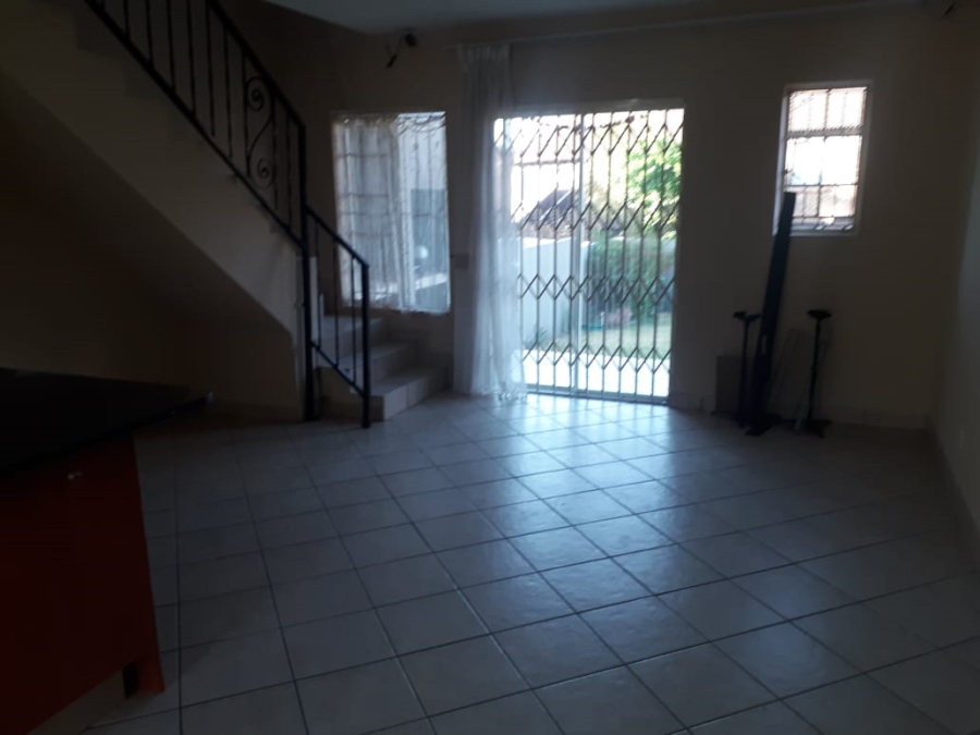 To Let 2 Bedroom Property for Rent in Vorna Valley Gauteng