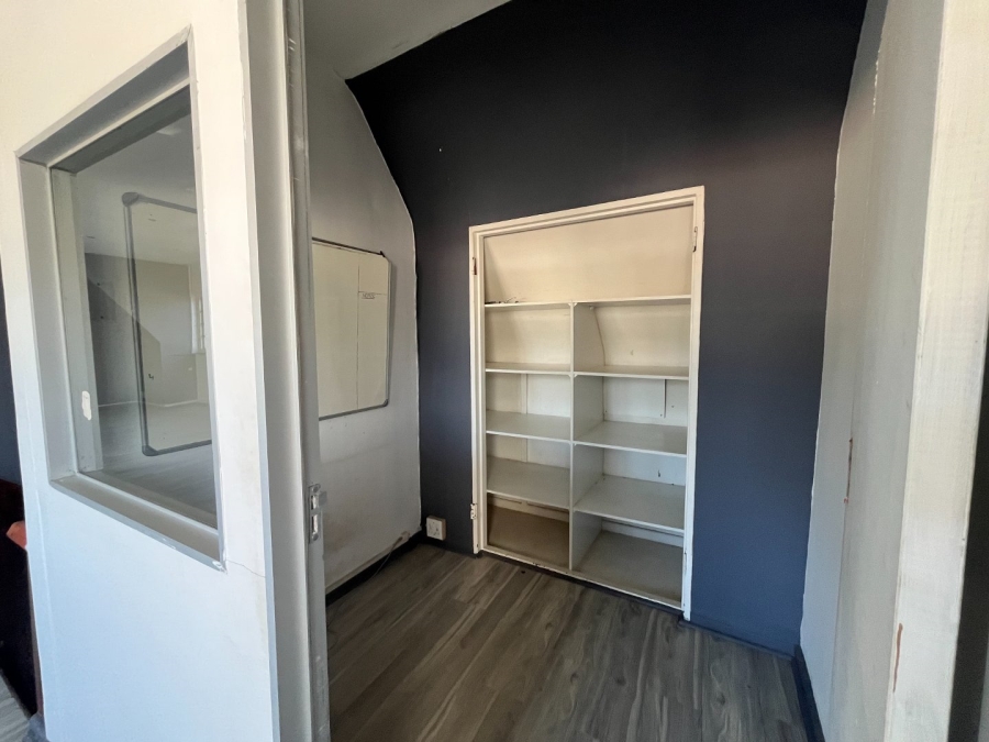 To Let  Bedroom Property for Rent in Parkhurst Gauteng