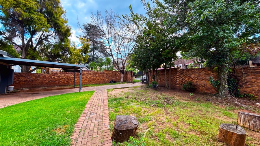 4 Bedroom Property for Sale in Weltevreden Park Gauteng